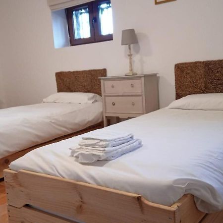 Los Cedros, Gran Chalet Con Piscina Y Apartamento En ナバセラダ エクステリア 写真