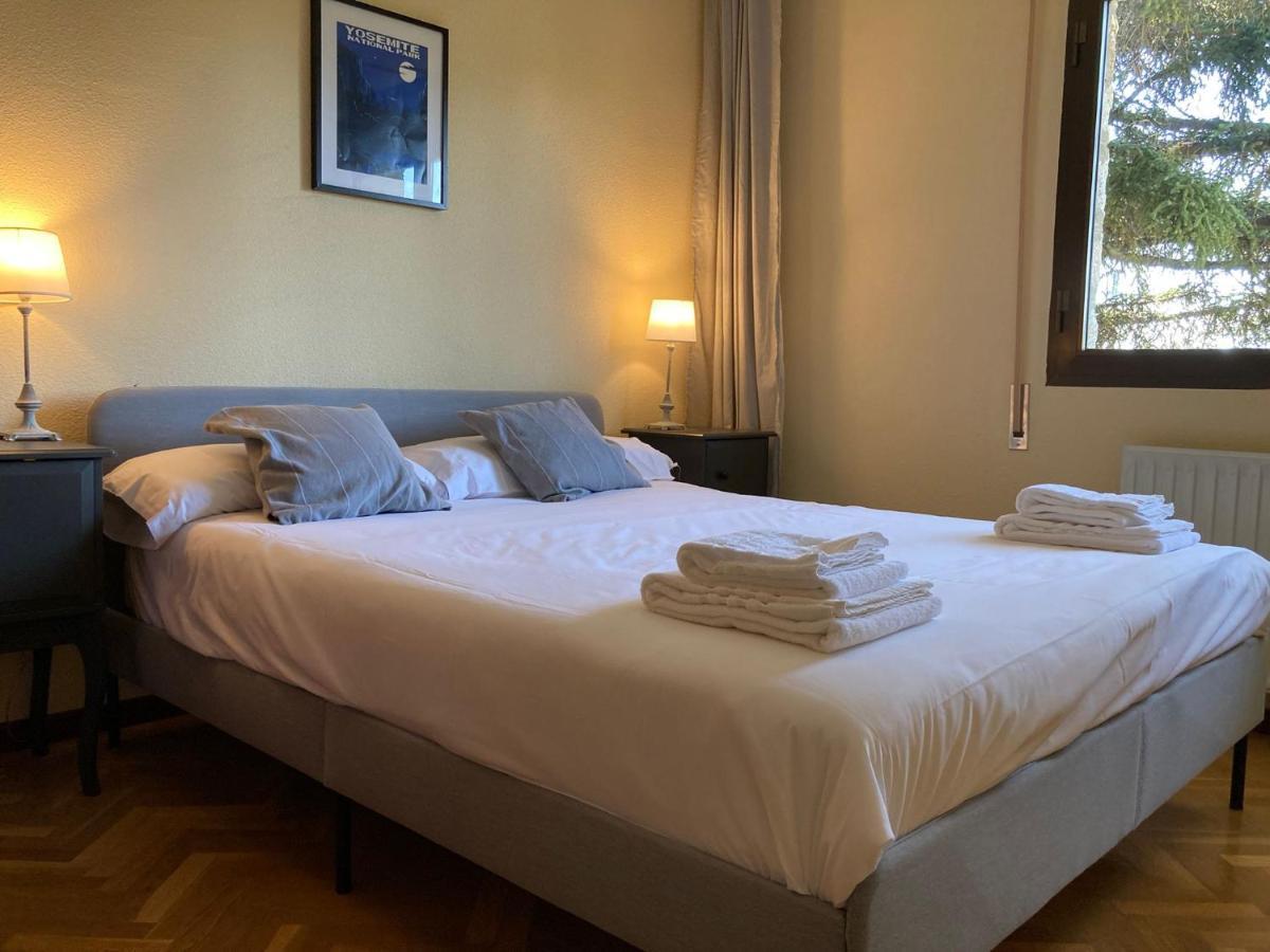 Los Cedros, Gran Chalet Con Piscina Y Apartamento En ナバセラダ エクステリア 写真