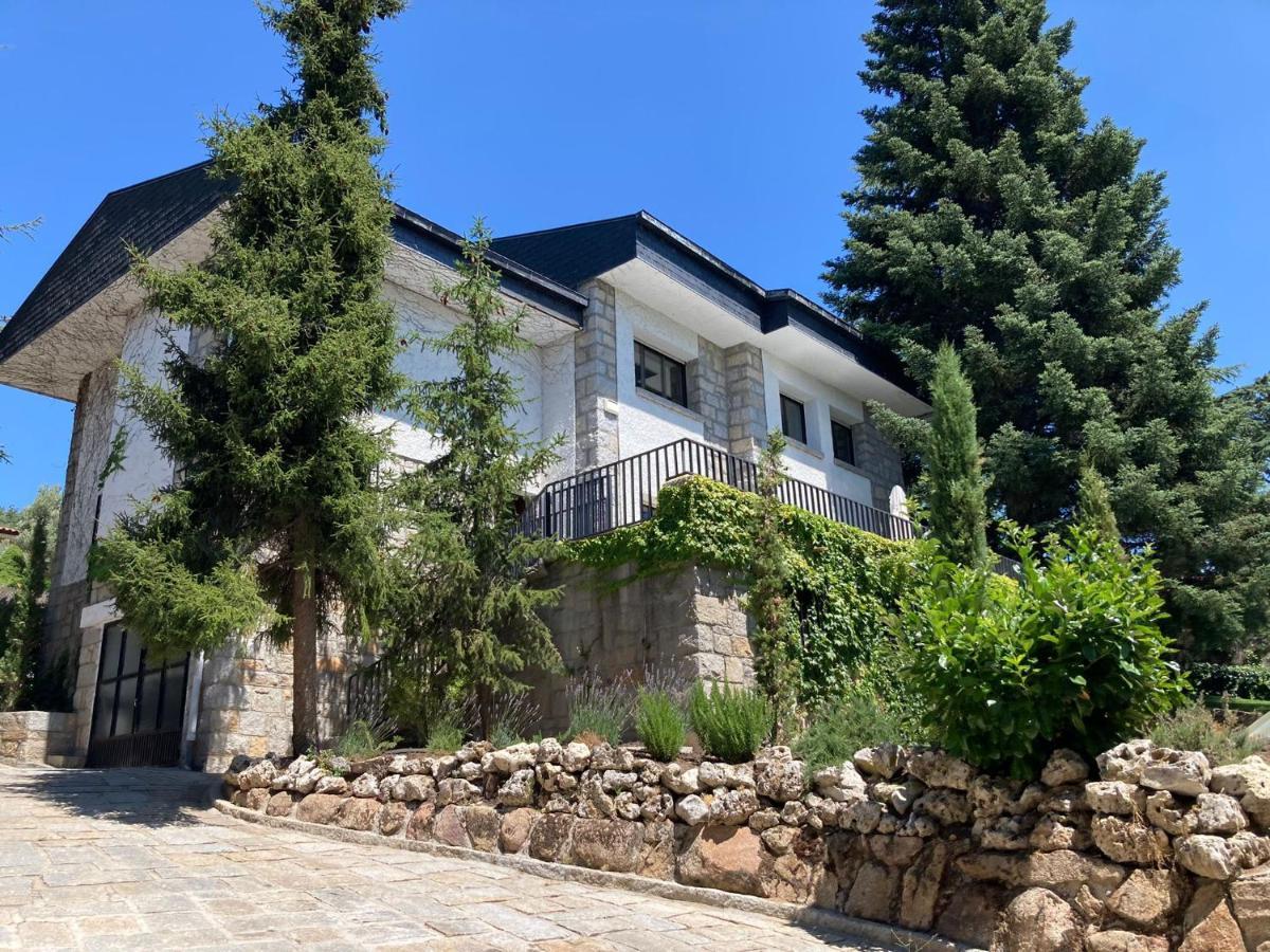 Los Cedros, Gran Chalet Con Piscina Y Apartamento En ナバセラダ エクステリア 写真