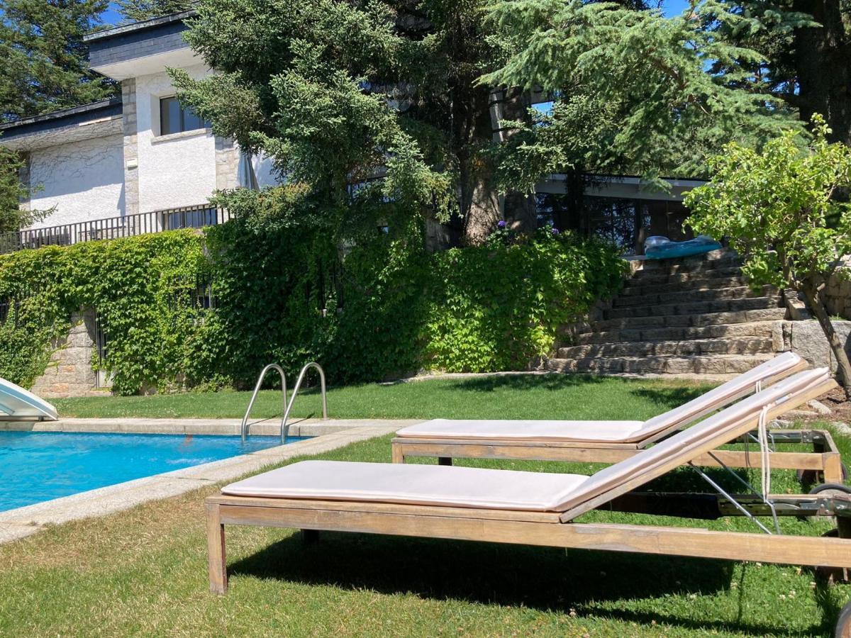 Los Cedros, Gran Chalet Con Piscina Y Apartamento En ナバセラダ エクステリア 写真