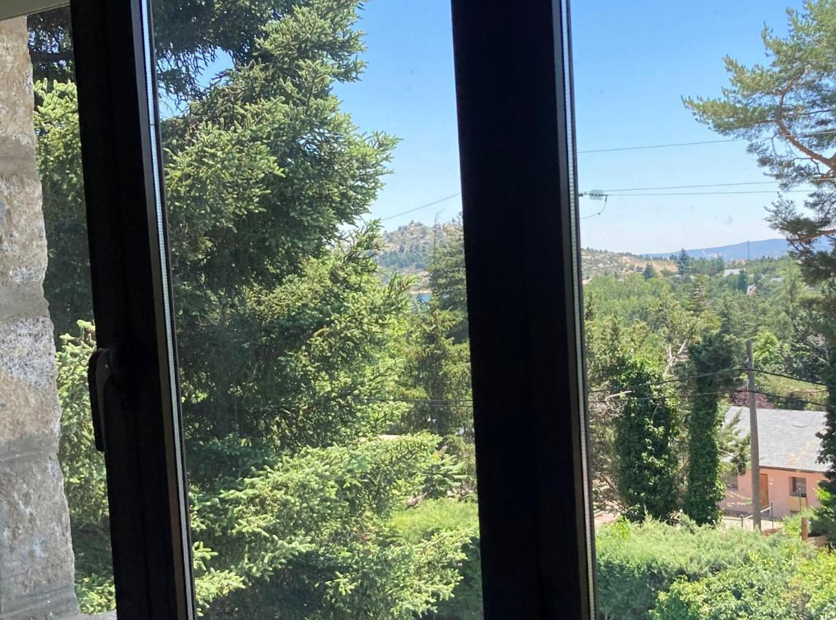 Los Cedros, Gran Chalet Con Piscina Y Apartamento En ナバセラダ エクステリア 写真