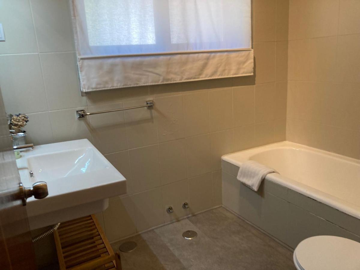 Los Cedros, Gran Chalet Con Piscina Y Apartamento En ナバセラダ エクステリア 写真