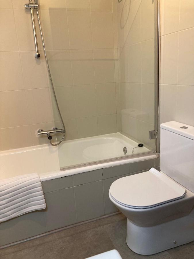 Los Cedros, Gran Chalet Con Piscina Y Apartamento En ナバセラダ エクステリア 写真