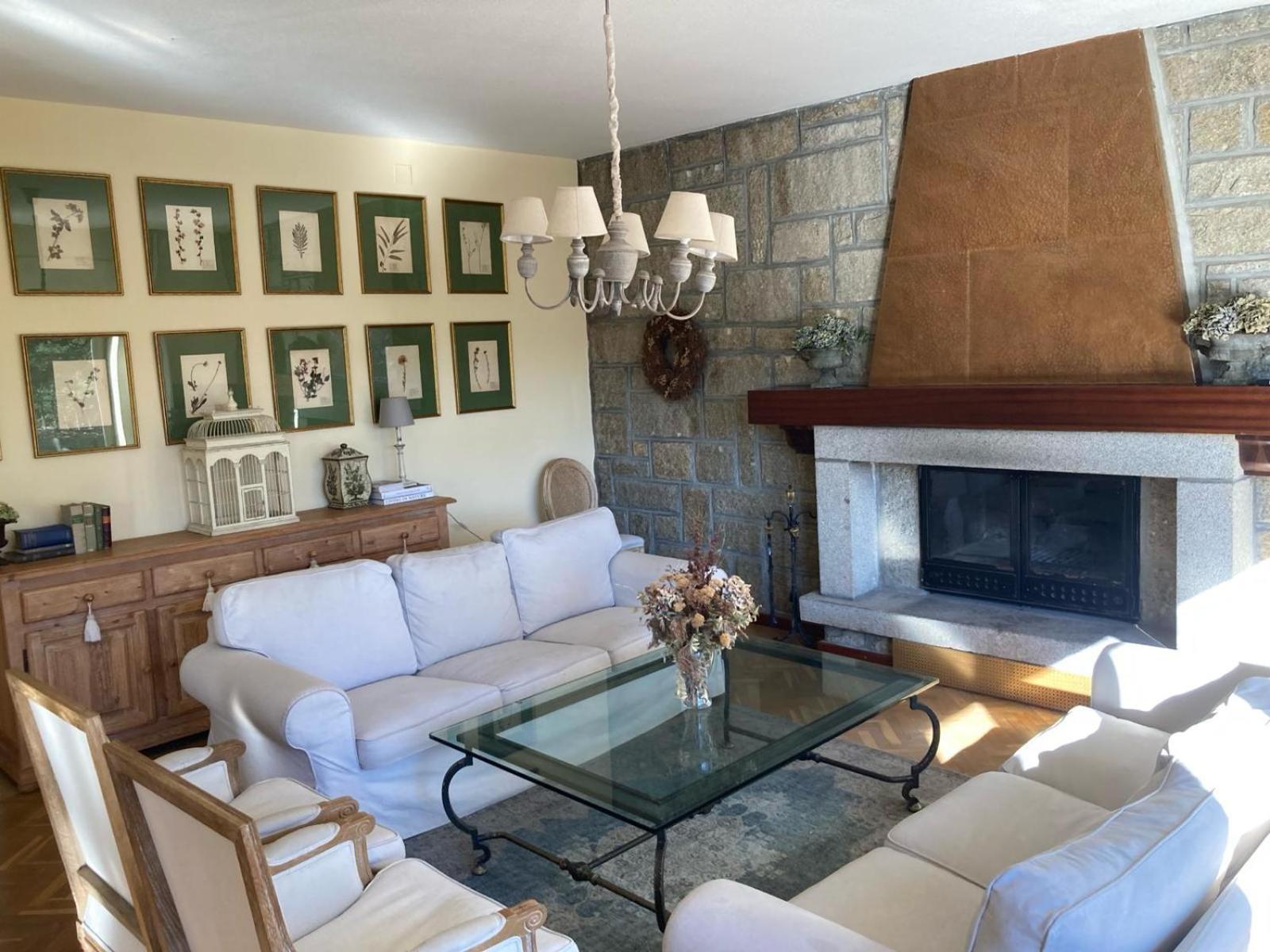 Los Cedros, Gran Chalet Con Piscina Y Apartamento En ナバセラダ エクステリア 写真